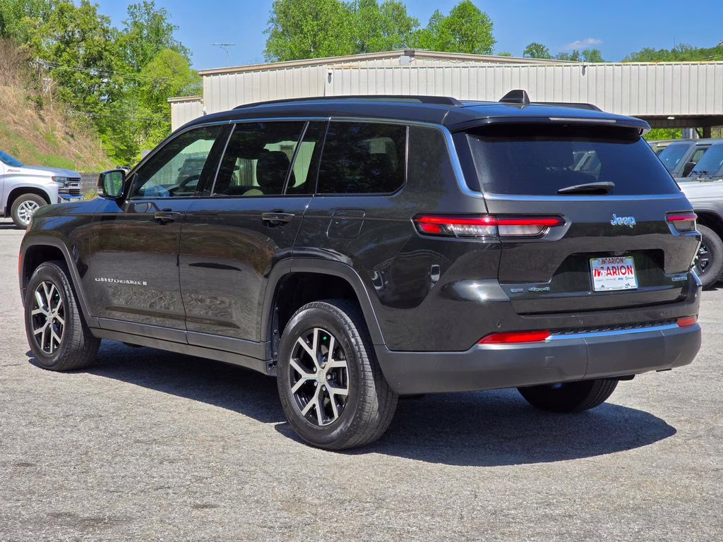 2023 Rocky Mountain Pearlcoat Jeep Grand Cherokee L Limited 4X4 SUV