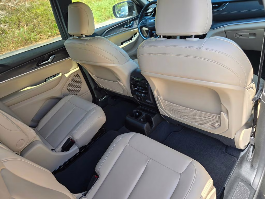 2023 Rocky Mountain Pearlcoat Jeep Grand Cherokee L Limited 4X4 SUV