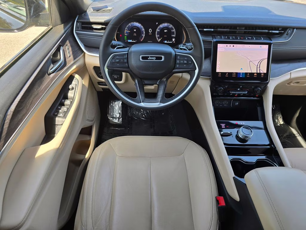 2023 Rocky Mountain Pearlcoat Jeep Grand Cherokee L Limited 4X4 SUV