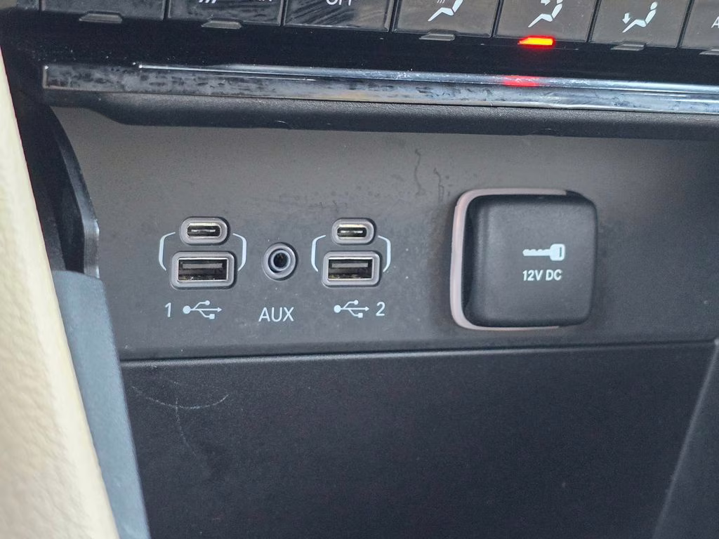 2023 Rocky Mountain Pearlcoat Jeep Grand Cherokee L Limited 4X4 SUV