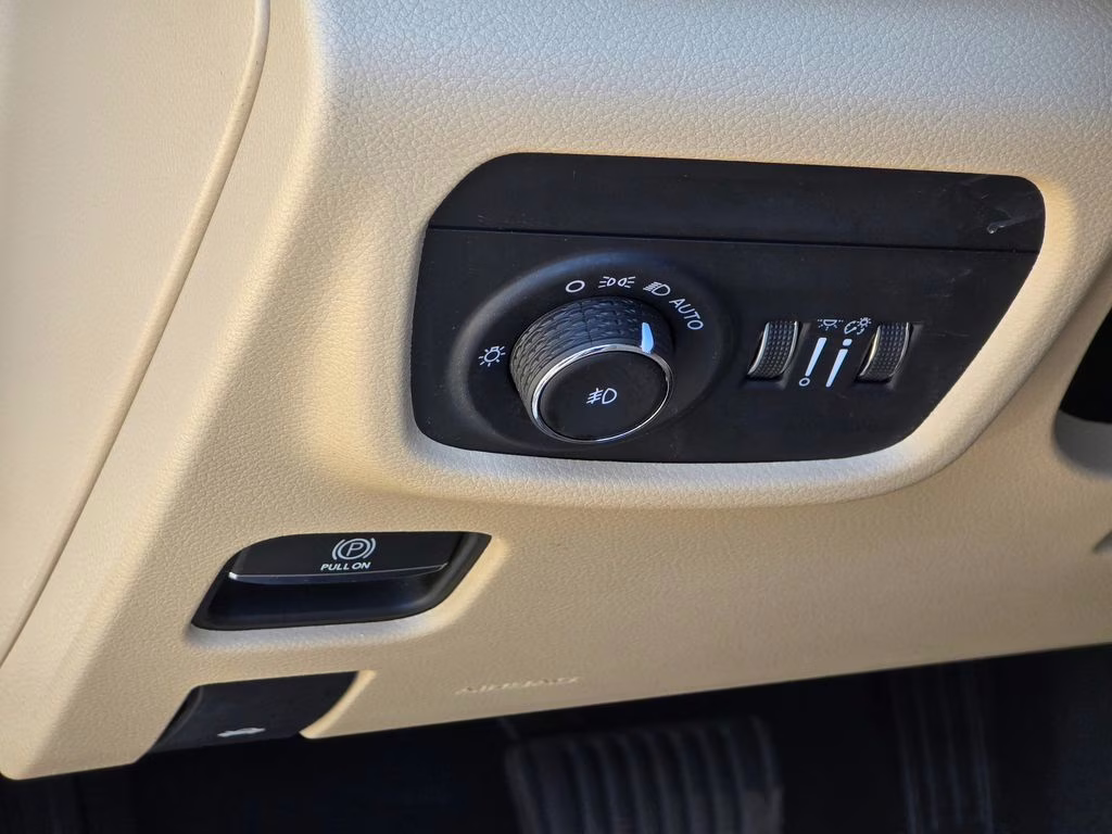 2023 Rocky Mountain Pearlcoat Jeep Grand Cherokee L Limited 4X4 SUV