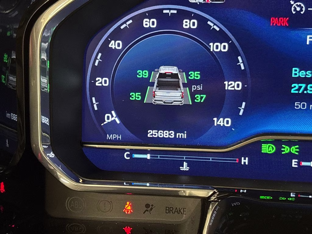 2025 Summit White Chevrolet Silverado 1500 RST RWD Truck