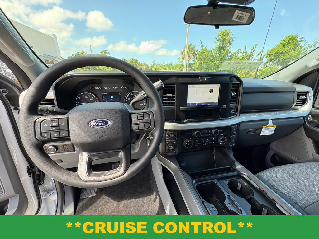 2026 Oxford White Ford Super Duty F-250 SRW XLT 4X4 Truck