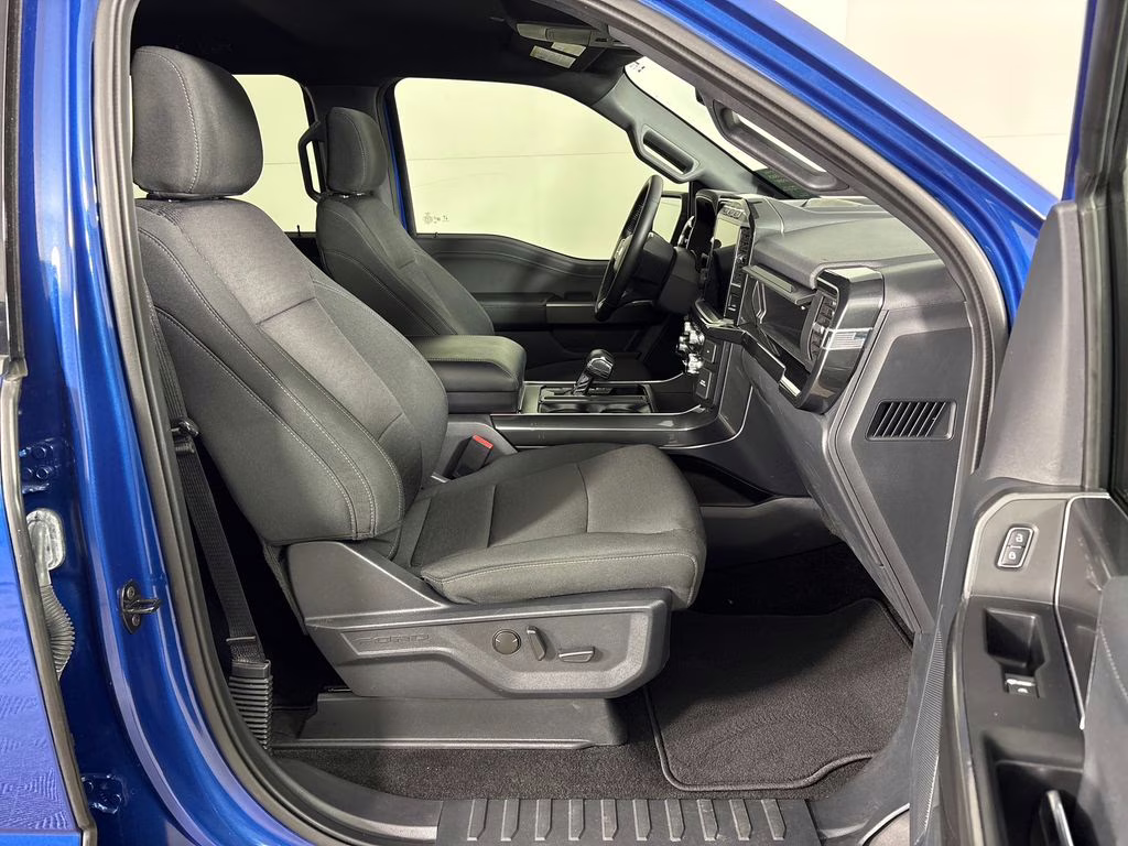 2022 Blue Metallic Ford F-150 XLT RWD Truck