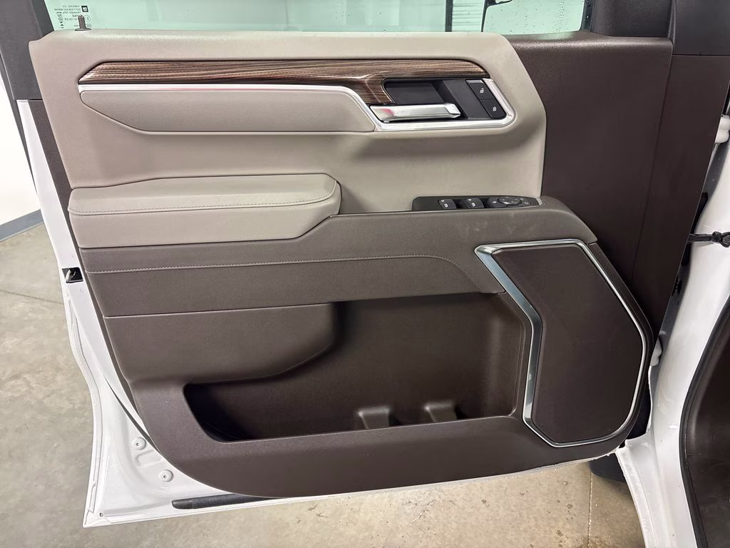 2025 Summit White Chevrolet Silverado 1500 RST RWD Truck