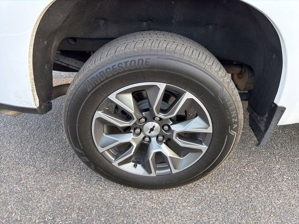 2025 Summit White Chevrolet Silverado 1500 RST RWD Truck