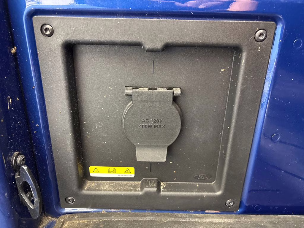 2022 Blue Metallic Ford F-150 XLT RWD Truck