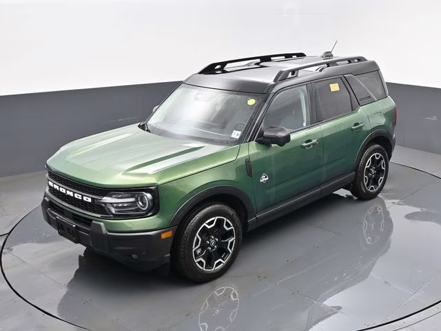 2025 Green Metallic Ford Bronco Sport Outer Banks 4X4 SUV