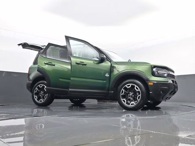 2025 Green Metallic Ford Bronco Sport Outer Banks 4X4 SUV