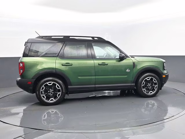 2025 Green Metallic Ford Bronco Sport Outer Banks 4X4 SUV