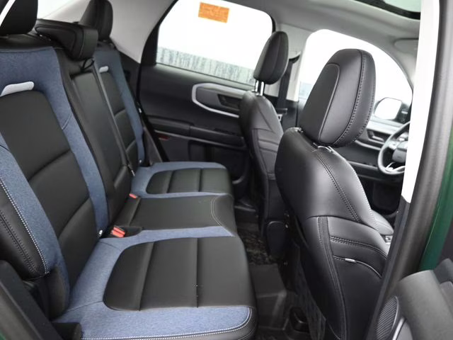 2025 Green Metallic Ford Bronco Sport Outer Banks 4X4 SUV