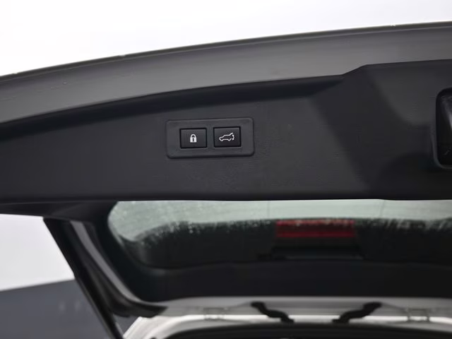 2024 Crystal White Pearl Subaru Outback Limited XT AWD SUV