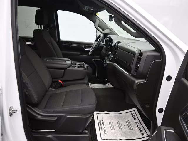 2025 White Chevrolet Silverado 2500HD LT 4X4 Truck