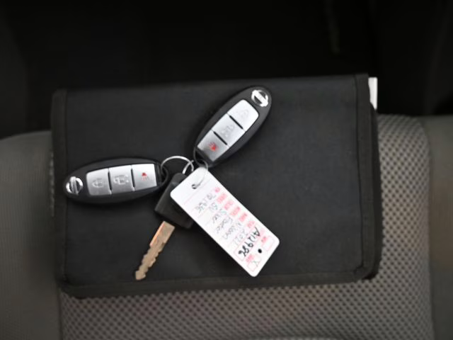 2021 Brilliant Silver Metallic Nissan Frontier SV 4X4 Truck