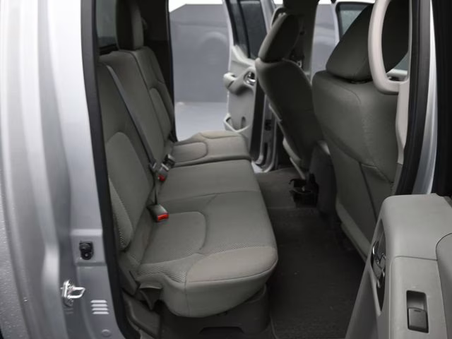 2021 Brilliant Silver Metallic Nissan Frontier SV 4X4 Truck