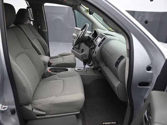 2021 Brilliant Silver Metallic Nissan Frontier SV 4X4 Truck