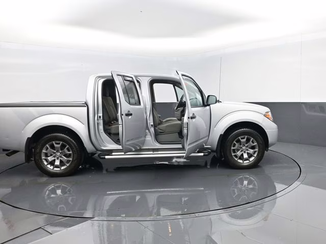 2021 Brilliant Silver Metallic Nissan Frontier SV 4X4 Truck