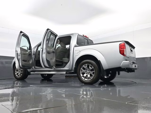 2021 Brilliant Silver Metallic Nissan Frontier SV 4X4 Truck