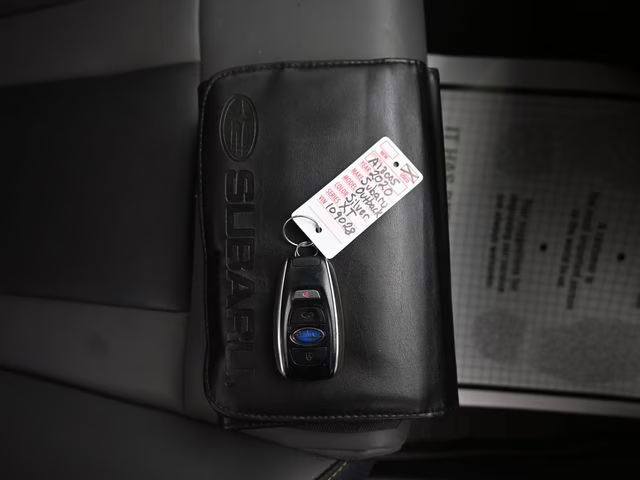 2020 Ice Silver Metallic Subaru Outback Onyx Edition XT AWD SUV