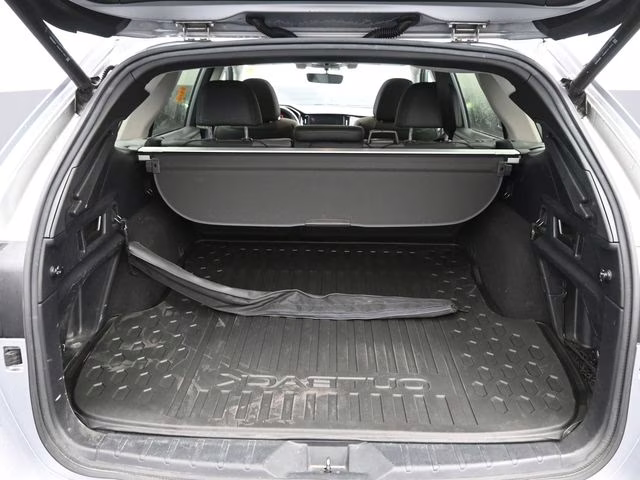 2020 Ice Silver Metallic Subaru Outback Onyx Edition XT AWD SUV