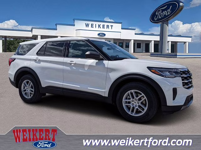 2026 Star White Metallic Tri-Coat Ford Explorer Active RWD SUV