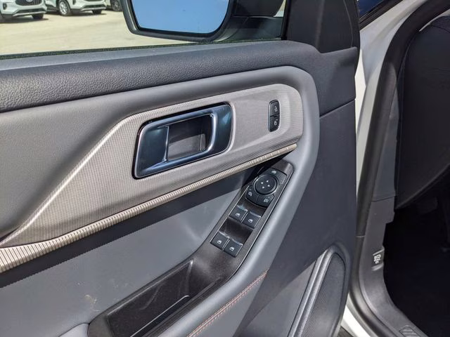 2026 Star White Metallic Tri-Coat Ford Explorer Active RWD SUV