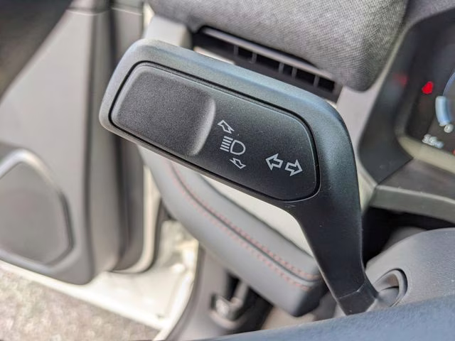 2026 Star White Metallic Tri-Coat Ford Explorer Active RWD SUV