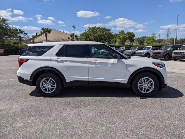 2026 Star White Metallic Tri-Coat Ford Explorer Active RWD SUV