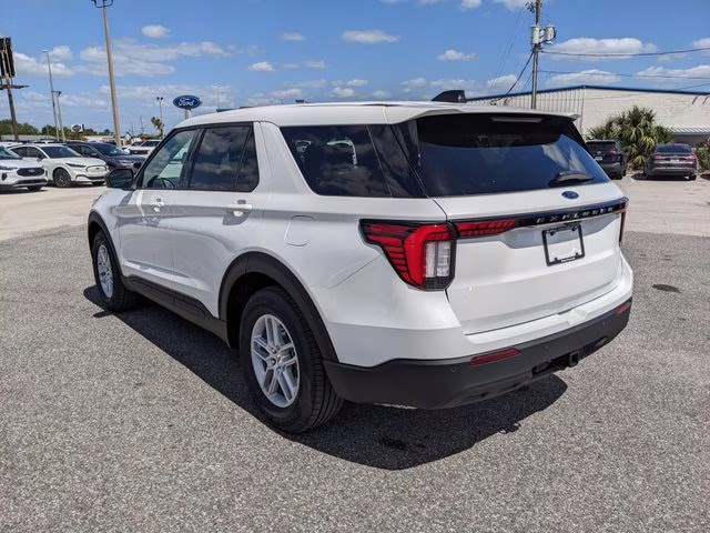 2026 Star White Metallic Tri-Coat Ford Explorer Active RWD SUV