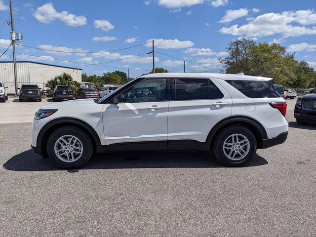 2026 Star White Metallic Tri-Coat Ford Explorer Active RWD SUV