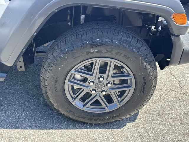 2025 Bright White Clearcoat Jeep Wrangler 4X4 Convertible