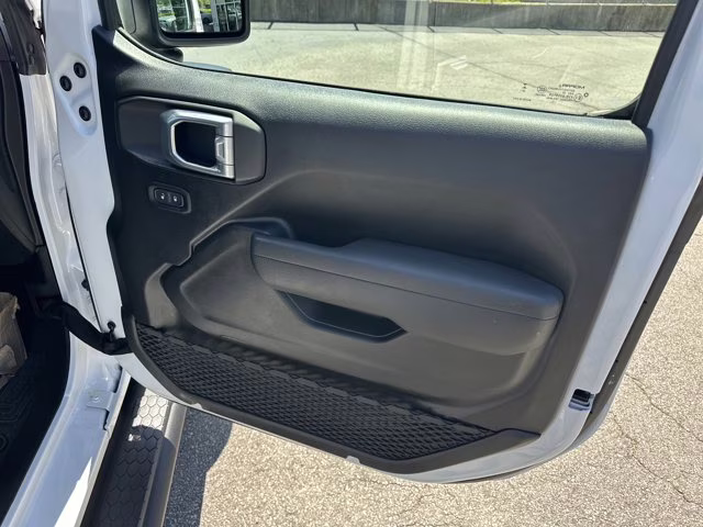 2025 Bright White Clearcoat Jeep Wrangler 4X4 Convertible