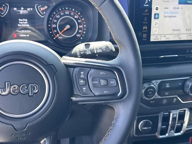 2025 Bright White Clearcoat Jeep Wrangler 4X4 Convertible