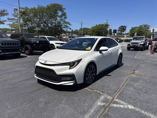 2020 White Toyota Corolla FWD Sedan