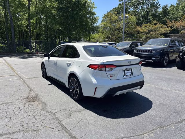 2020 White Toyota Corolla FWD Sedan