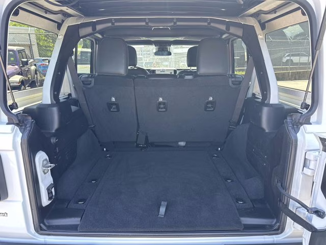 2025 Bright White Clearcoat Jeep Wrangler 4X4 Convertible