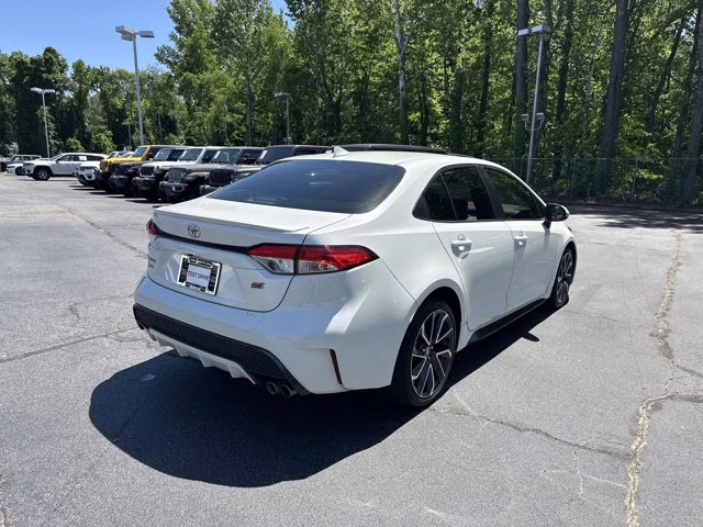 2020 White Toyota Corolla FWD Sedan