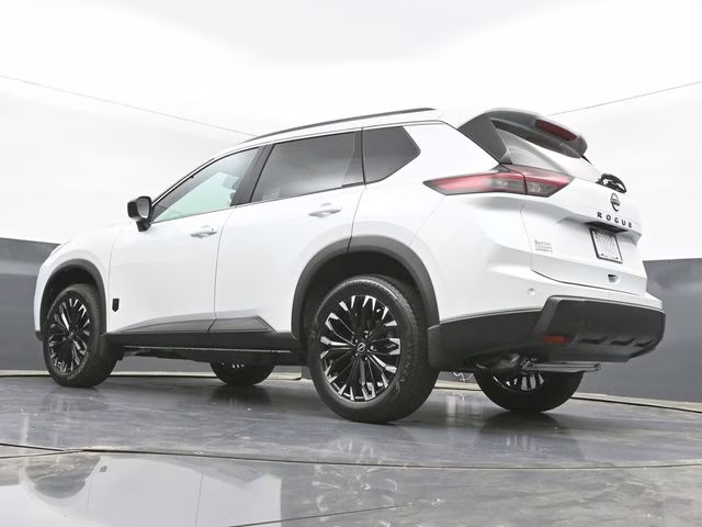2026 Everest White Pearl Tricoat Nissan Rogue Dark Armor FWD SUV
