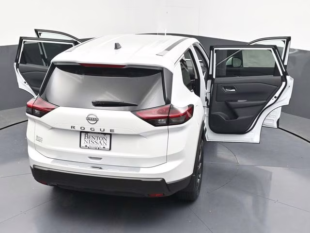 2026 Everest White Pearl Tricoat Nissan Rogue SV FWD SUV