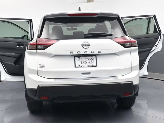 2026 Everest White Pearl Tricoat Nissan Rogue SV FWD SUV