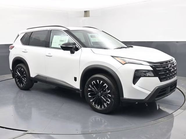 2026 Everest White Pearl Tricoat Nissan Rogue Dark Armor FWD SUV