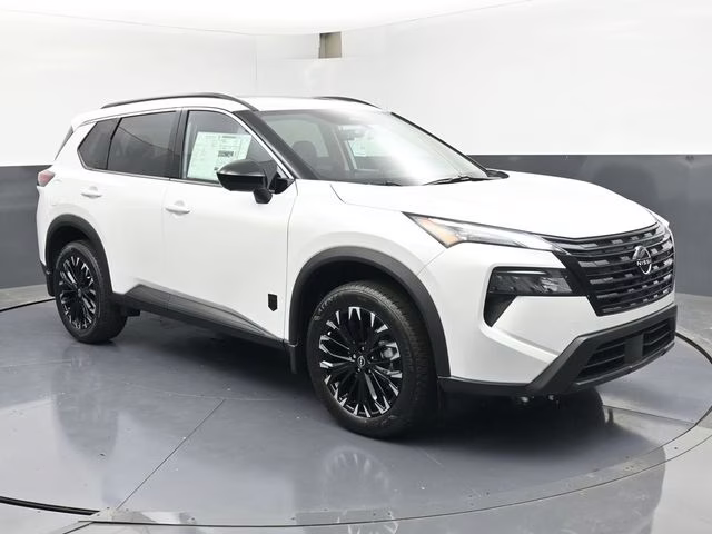 2026 Everest White Pearl Tricoat Nissan Rogue Dark Armor FWD SUV