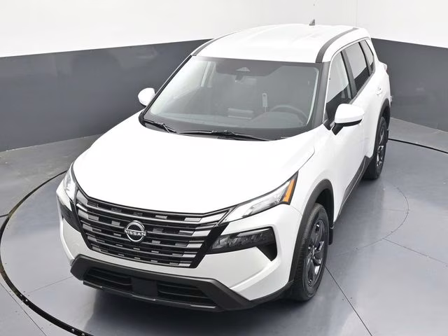 2026 Everest White Pearl Tricoat Nissan Rogue SV FWD SUV