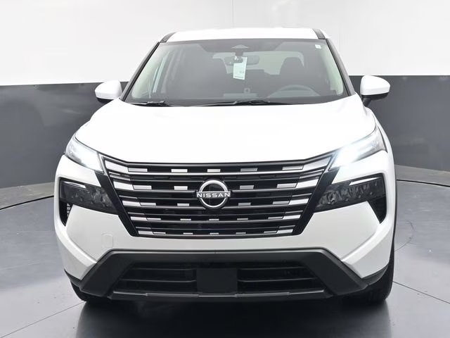 2026 Everest White Pearl Tricoat Nissan Rogue SV FWD SUV