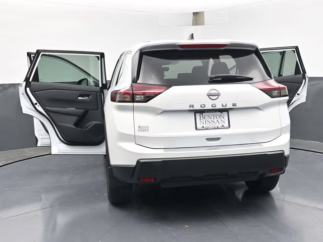 2026 Everest White Pearl Tricoat Nissan Rogue SV FWD SUV
