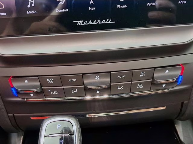 2023 Blu Nobile Tri-Coat Maserati Ghibli Modena Q4 AWD Sedan