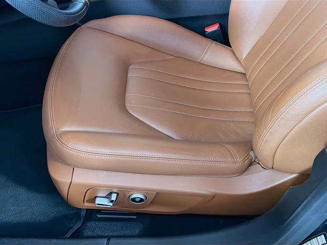 2023 Blu Nobile Tri-Coat Maserati Ghibli Modena Q4 AWD Sedan