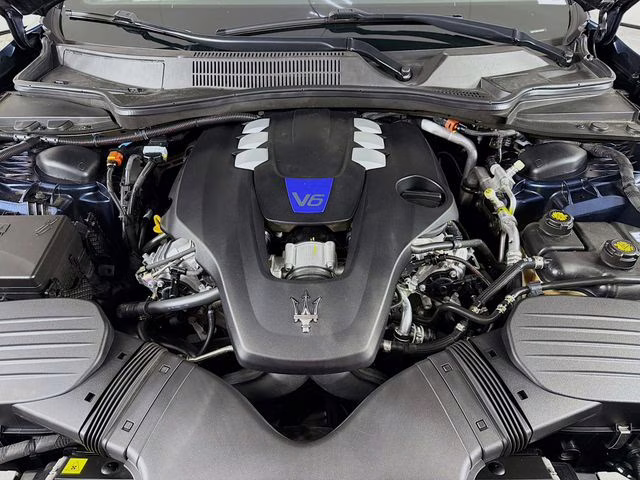 2023 Blu Nobile Tri-Coat Maserati Ghibli Modena Q4 AWD Sedan