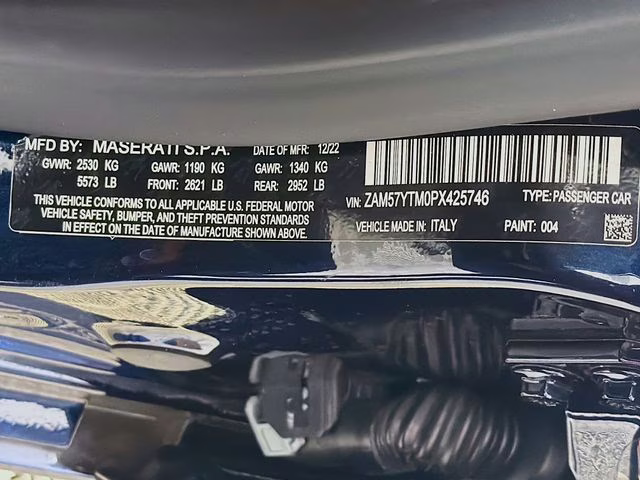 2023 Blu Nobile Tri-Coat Maserati Ghibli Modena Q4 AWD Sedan