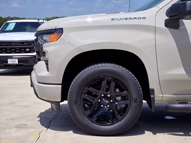 2026 White Sands Chevrolet Silverado 1500 Custom 4X4 Truck